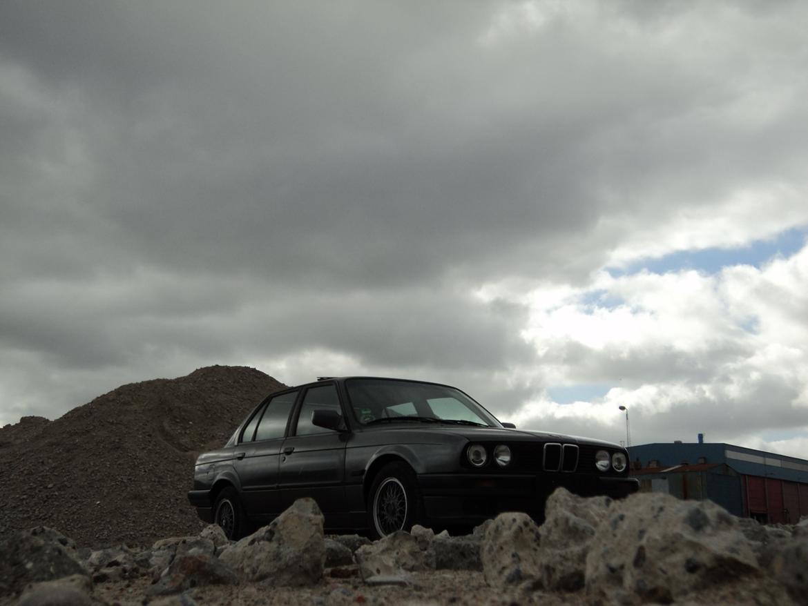 BMW E30 320i billede 25