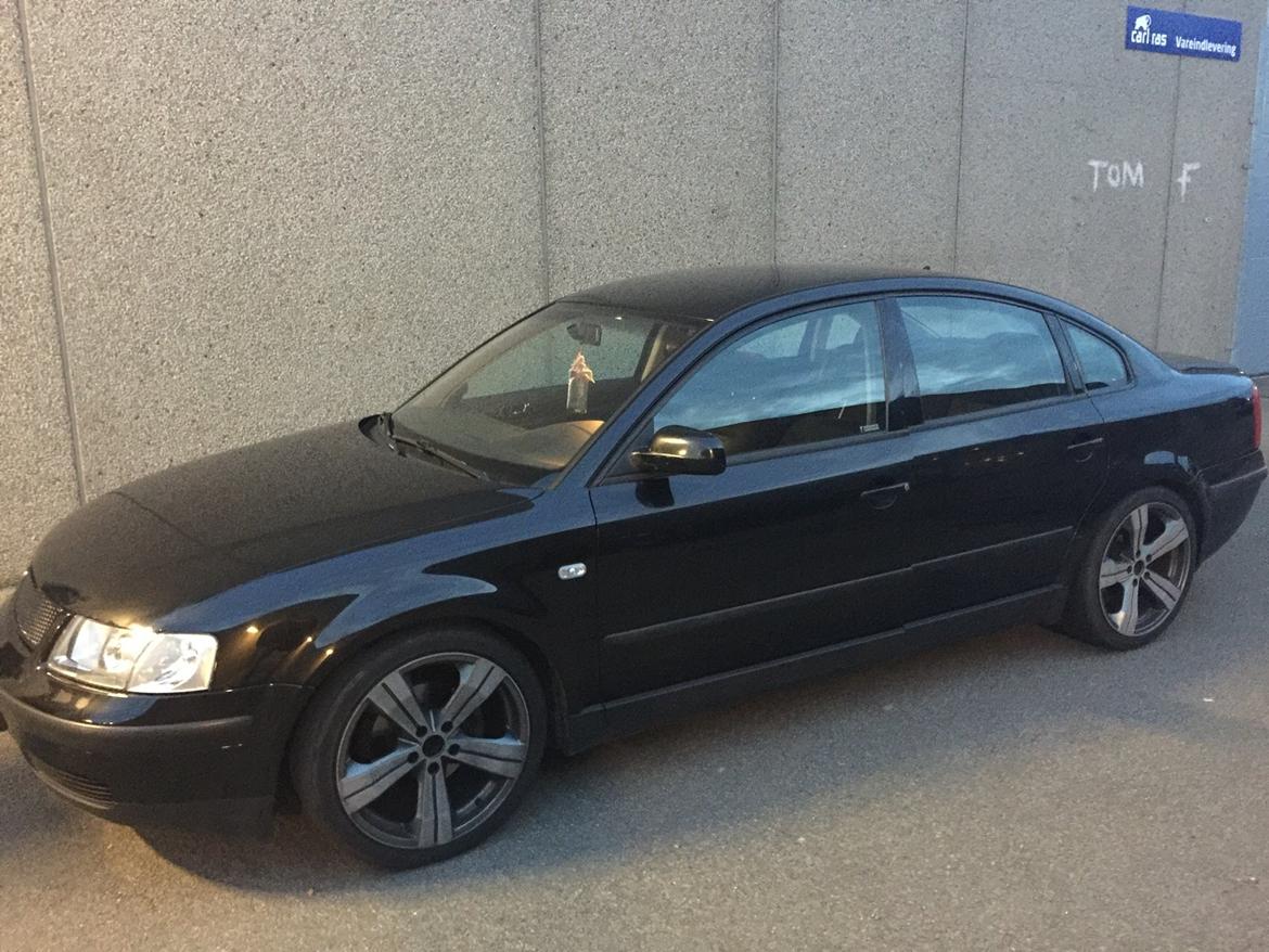 VW Passat 1,8 20 V (-->SOLGT<--) billede 17