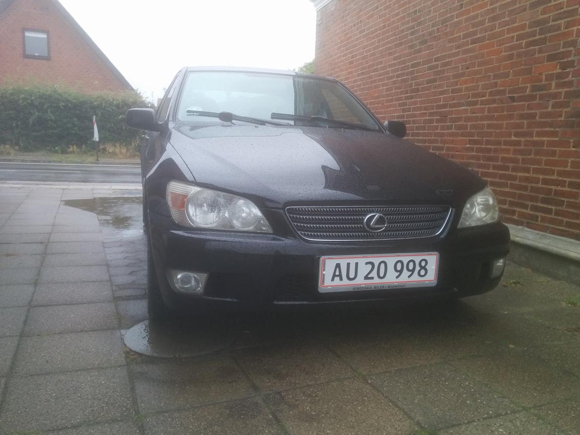 Lexus IS200 Sport (XE10) billede 2