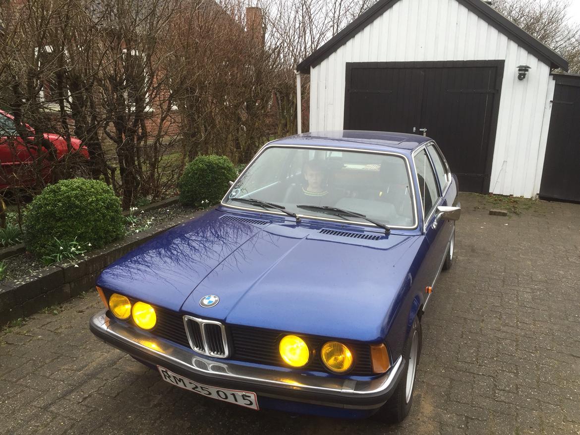 BMW E21  billede 1