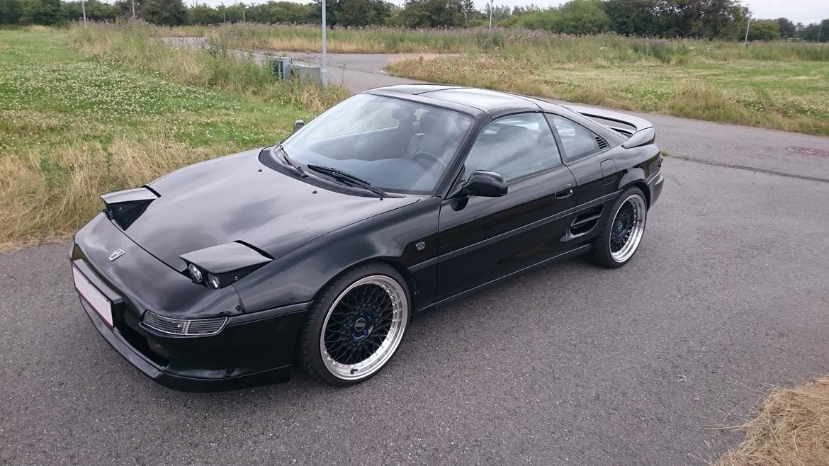 Toyota Mr2 - Klar til 2015. Nyt: Low rise forlygter + sorte blink & tågelygter billede 1