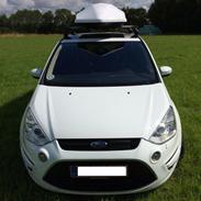 Ford S-Max Titanium