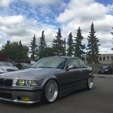 BMW 328i 