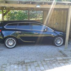 Opel Astra Sports tourer "SOLGT"