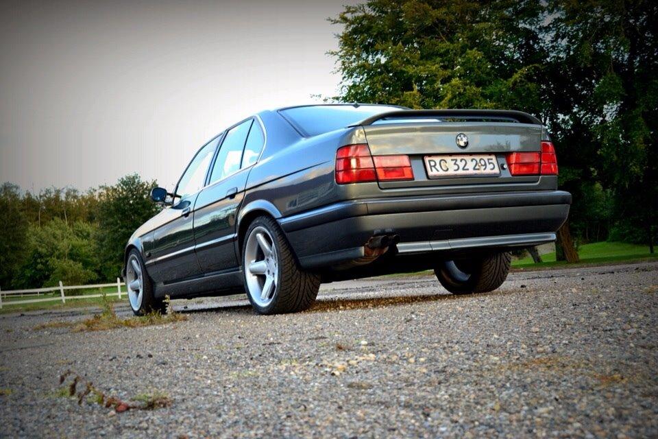 BMW 525i E34 M50B25 billede 1