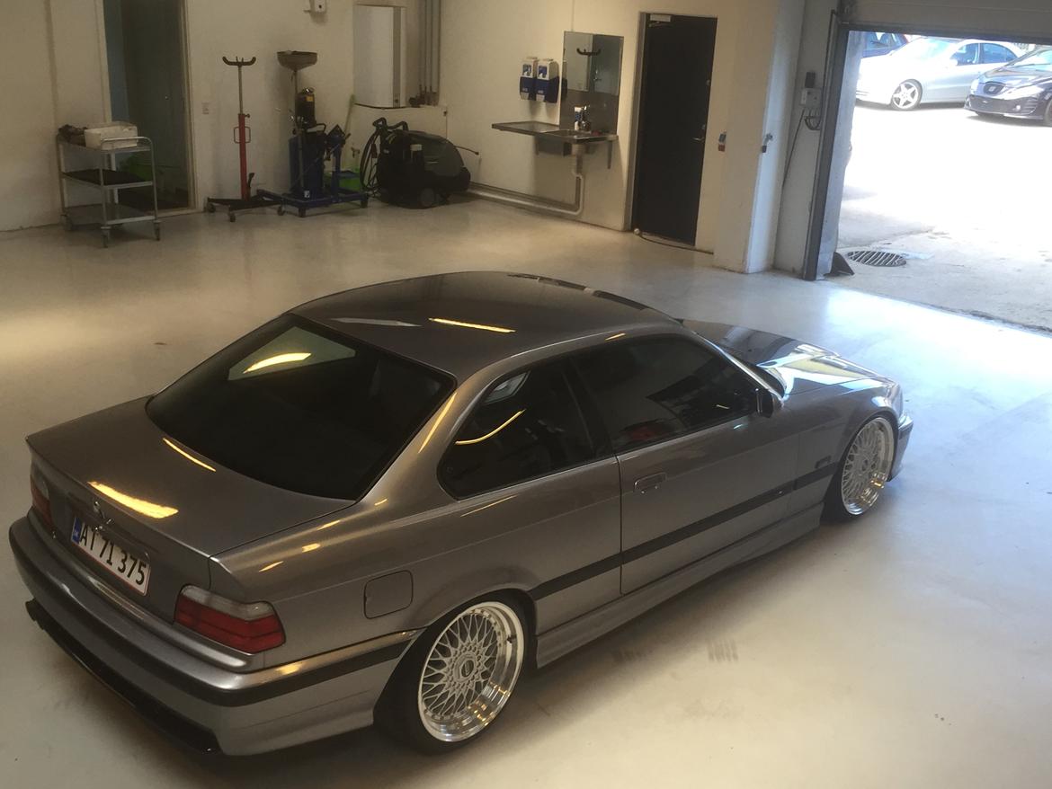 BMW 328i  billede 4