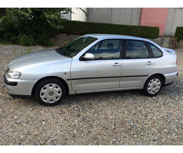 Seat CORDOBA sport (6K2) billede 1