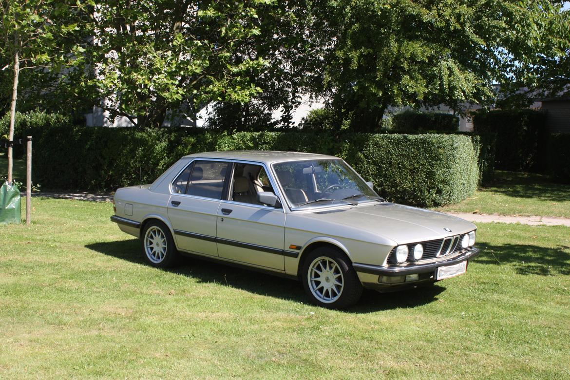 BMW 528i aut. E28 billede 1