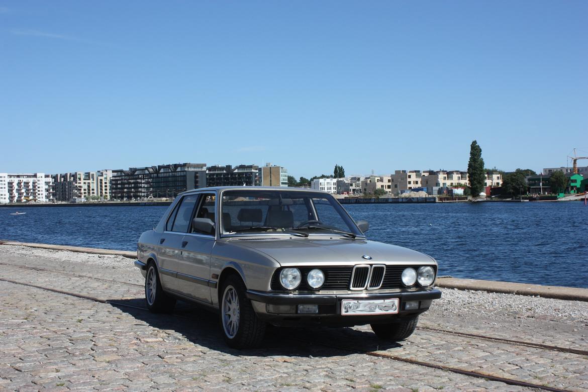 BMW 528i aut. E28 billede 2