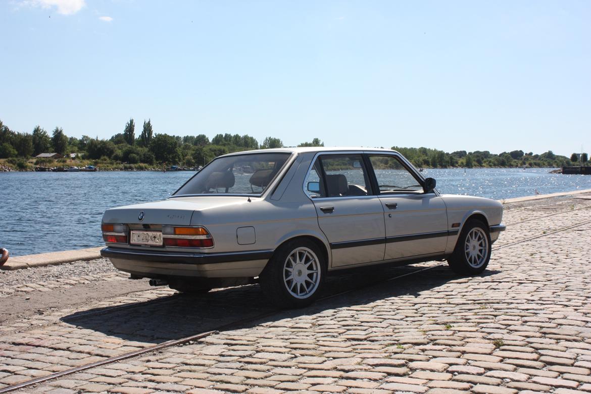 BMW 528i aut. E28 billede 9