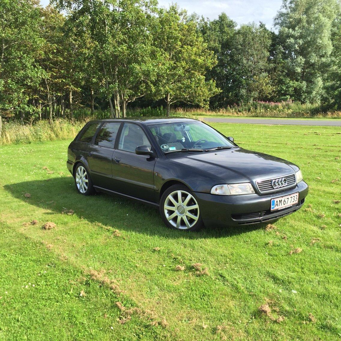 Audi A4 B5 2.6 V6 billede 1