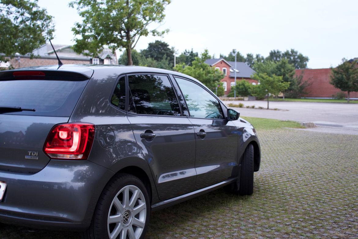 VW Polo BMT 1,6 TDI Comfortline(Solgt) - Billedet er efter jeg kun har haft den i et par måneder :-) billede 16