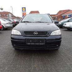 Opel astra 1.6.v8