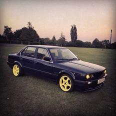 BMW E30