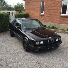 BMW E30 320i Cabriolet