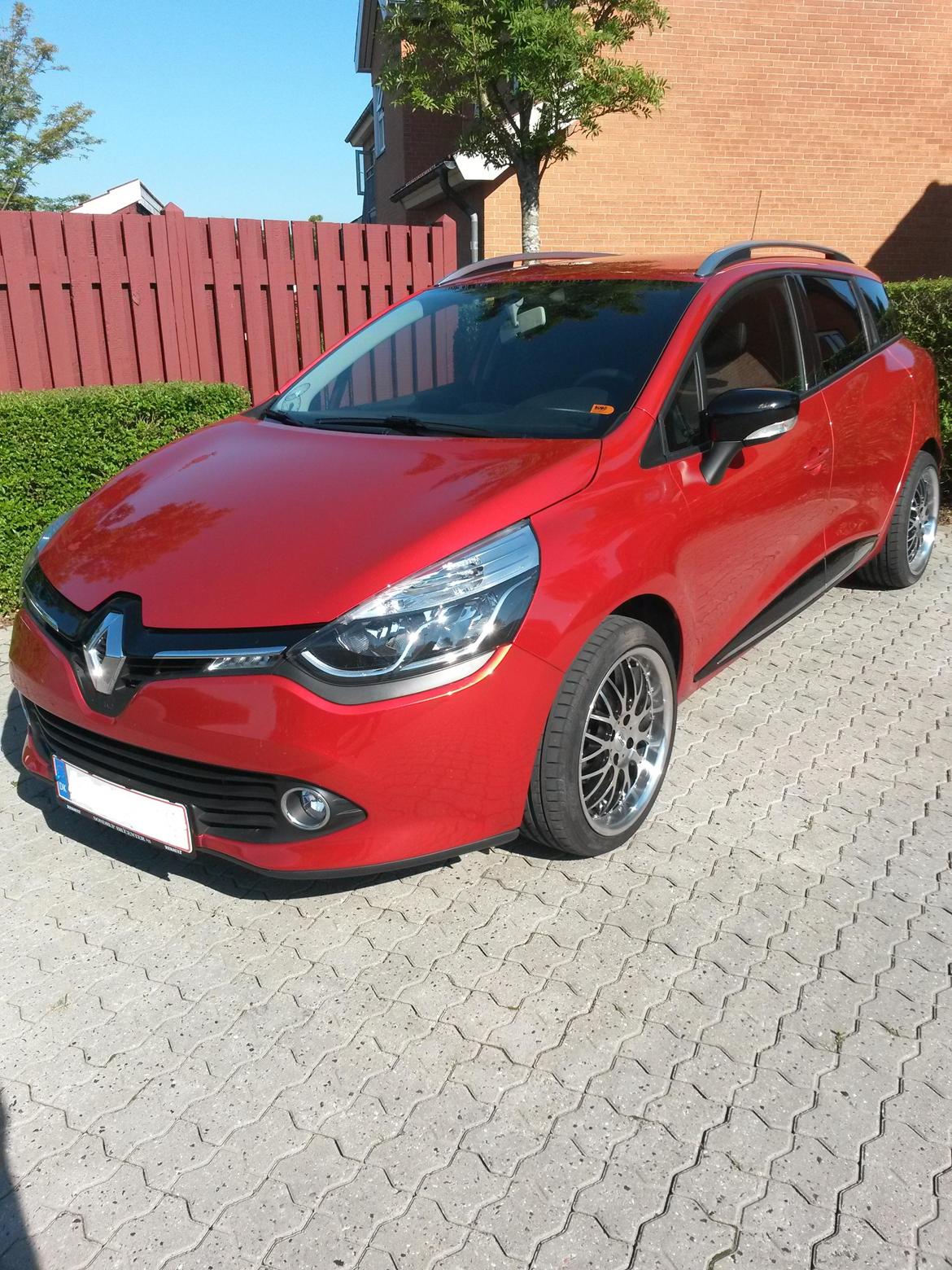 Renault Clio IV 1.5 dCI Expression ST. Solgt - Sommer look billede 1