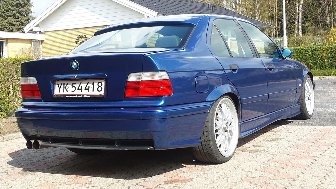 BMW 323i  billede 8