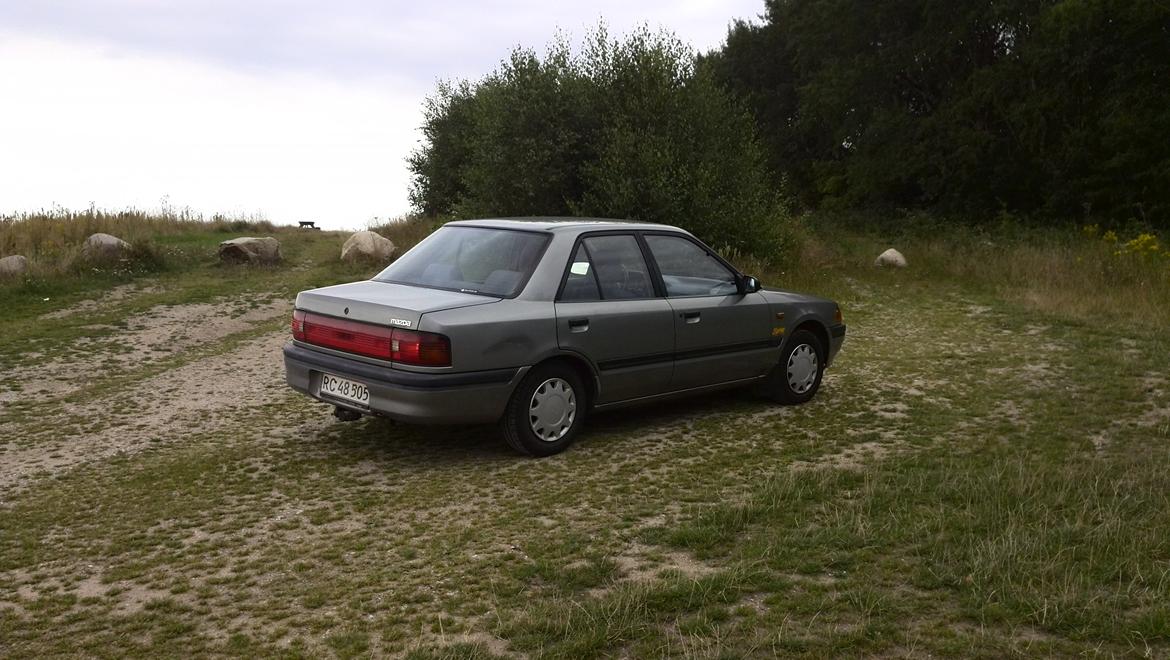 Mazda 323 Spring Sedan billede 7