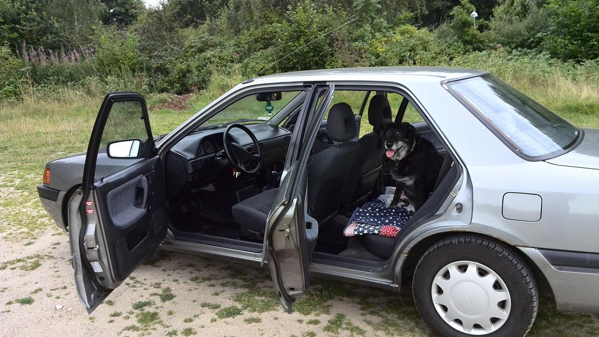 Mazda 323 Spring Sedan billede 11