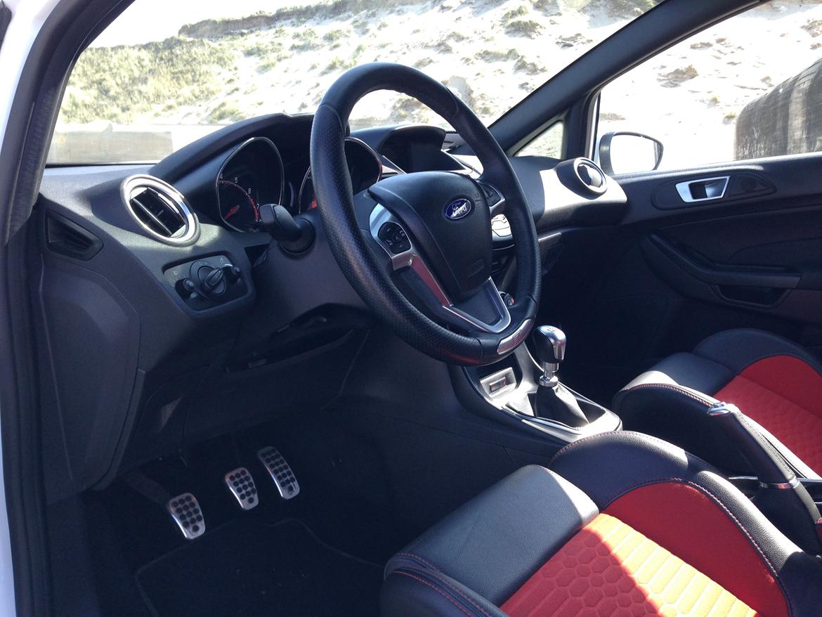 Ford Fiesta ST2 VAN Solgt. billede 14