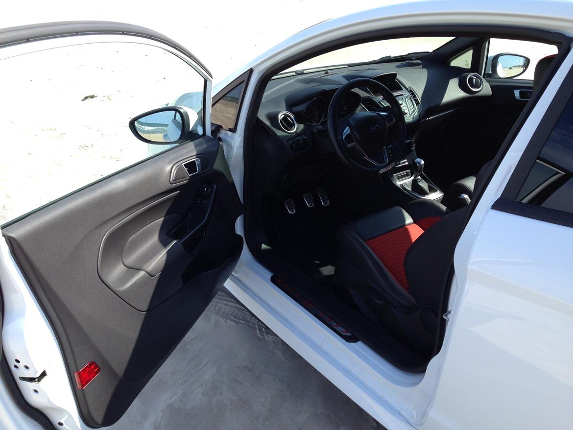 Ford Fiesta ST2 VAN Solgt. billede 18