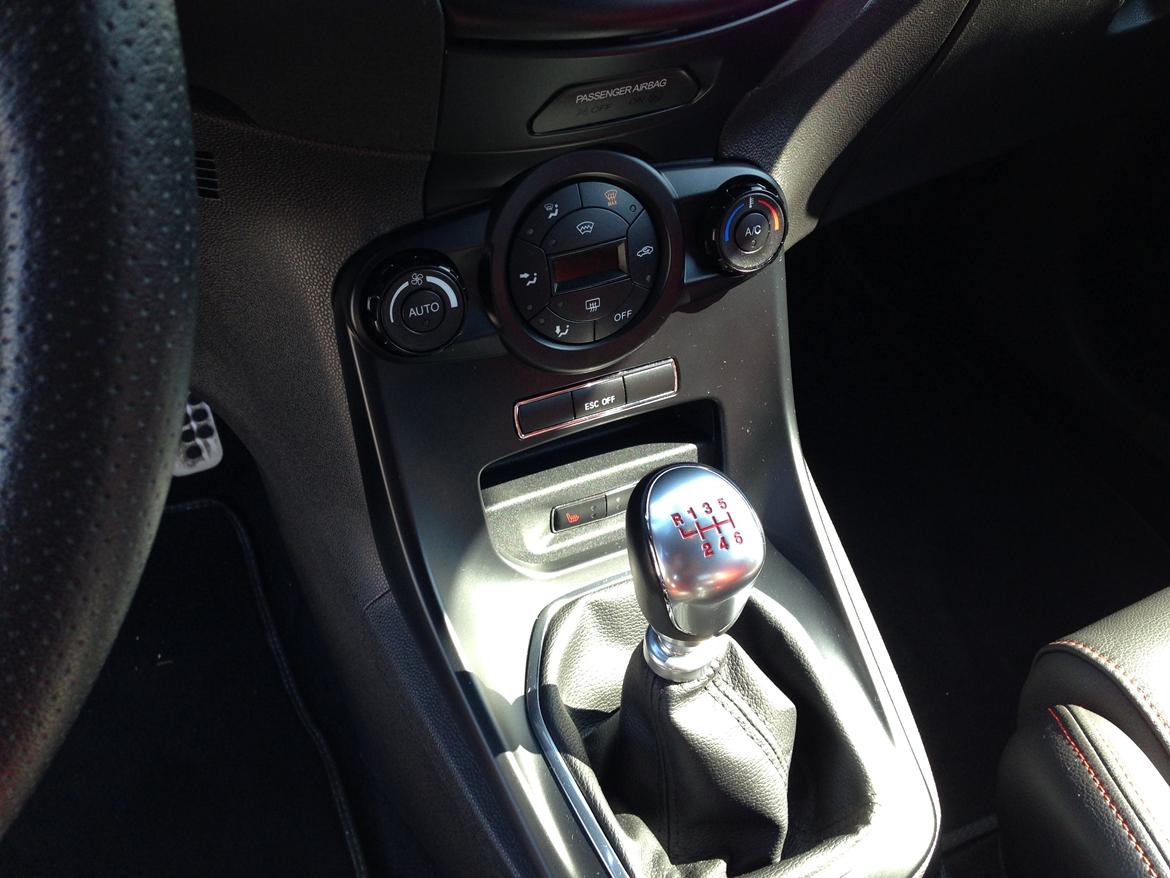 Ford Fiesta ST2 VAN Solgt. billede 12