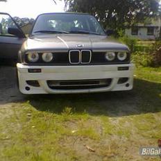 BMW 324TD