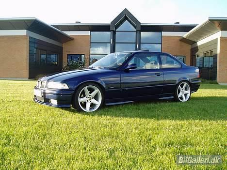 BMW 325i coupé billede 9