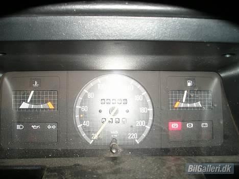 Opel Kadett Sedan "Kælken" - Hi-tech!!!.... eller... billede 7