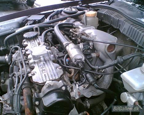 Opel Vectra 2.0i *Solgt**Milo* - Efter jeg Har vasket motoren og poleret topdæksel billede 6