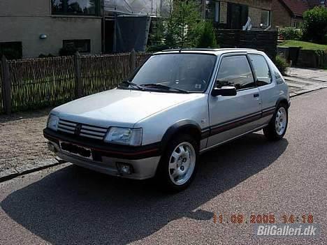 Peugeot 205 1,9 Gti billede 4