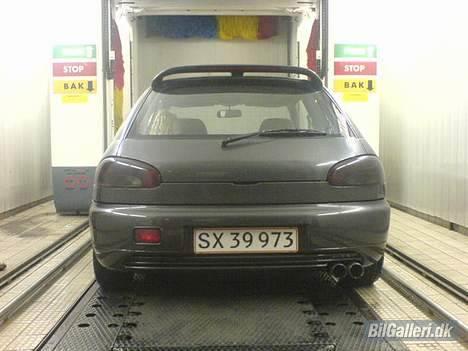 Mitsubishi Colt GTi 1.8 16v - Solgt  - der står den jo.. som en drøm :D billede 3