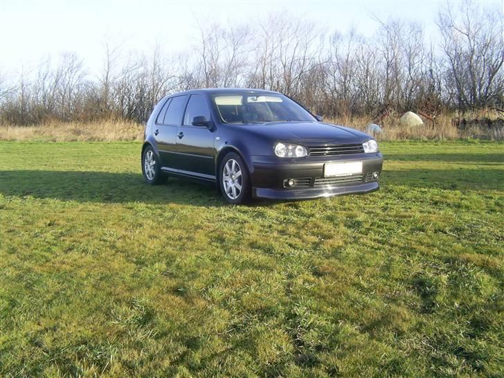 VW Golf 4 TDI SOLGT billede 1