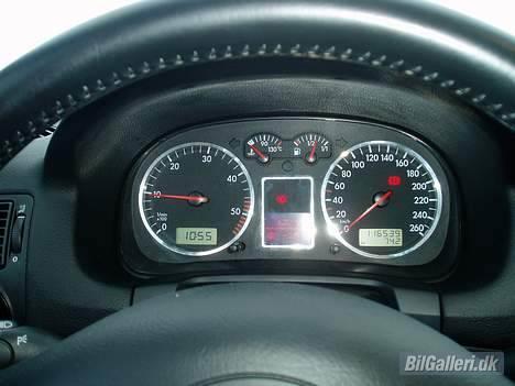 VW Golf 4 TDI SOLGT - Speedo meter med Aluringe billede 4