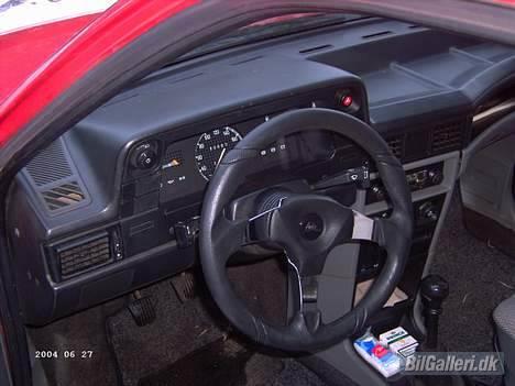 Opel kadett e sedan billede 2