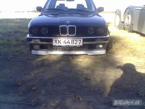 BMW 324TD - Sorte lygter billede 1