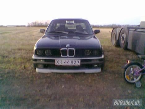 BMW 324TD billede 4