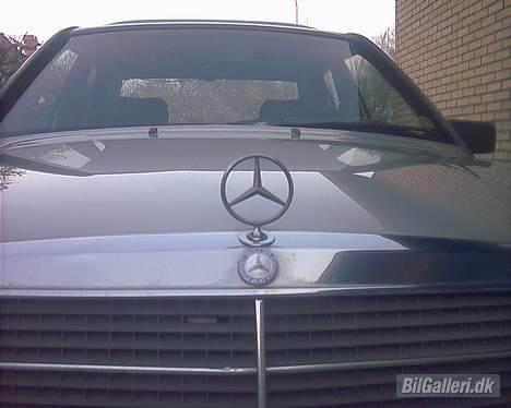 Mercedes Benz 190 D SOLGT billede 2