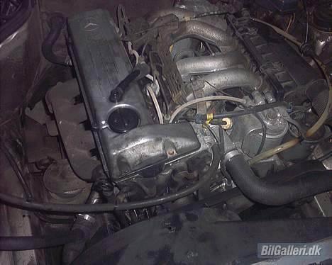 Mercedes Benz 190 D SOLGT billede 9