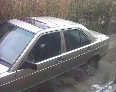 Mercedes Benz 190 D SOLGT billede 11