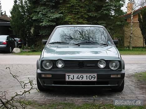 VW Golf II 1.8 Syncro *SOLGT - Fronten med øjenskygge, G60 kofanger og Syncro logo... billede 2