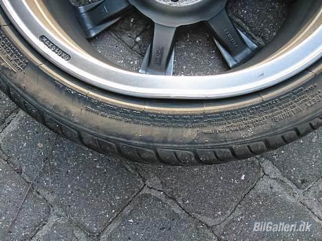 VW Golf II 1.8 Syncro *SOLGT - Ramte et hul og så døde den fælg... Men kommunen dækkede det hele.... billede 8