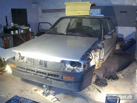 Toyota corolla 1,3 skrottet billede 1