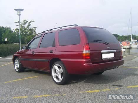 Ford Escort st. car - 5 bagerste tonet .. billede 6