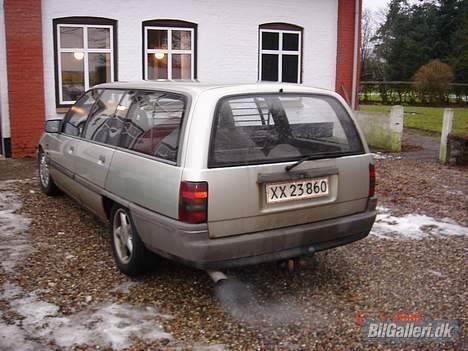 Opel Omega st.car  SOLGT ! - Baglygter fra en nyrer model.... billede 6