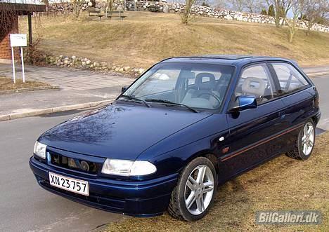 Opel Astra 1,6i GT solgt billede 2
