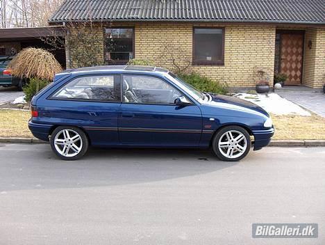 Opel Astra 1,6i GT solgt billede 3