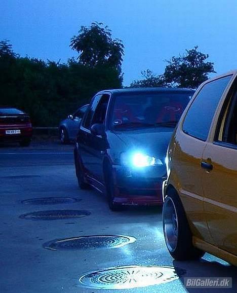 Peugeot 106 XS 1,6 SOLGT - Så kom der xenon i bilen (8000k) billede 15