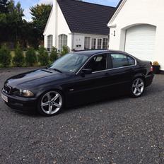 BMW E46 323i (Solgt)