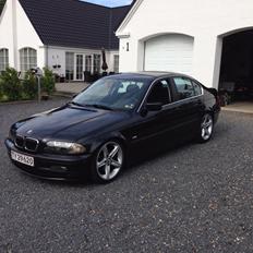 BMW E46 323i (Solgt)